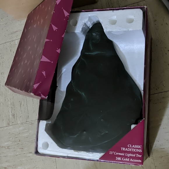 Ceramic Lighted Tree 13" Classic Traditions - Picture 10 of 10